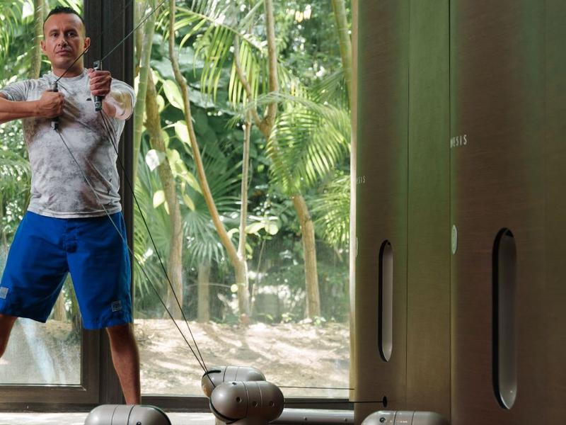 Entraînement avec les poids Blue Diamond Luxury Boutique Hotel Riviera Maya Entraînement avec les poids Blue Diamond Luxury Boutique Hotel Riviera Maya