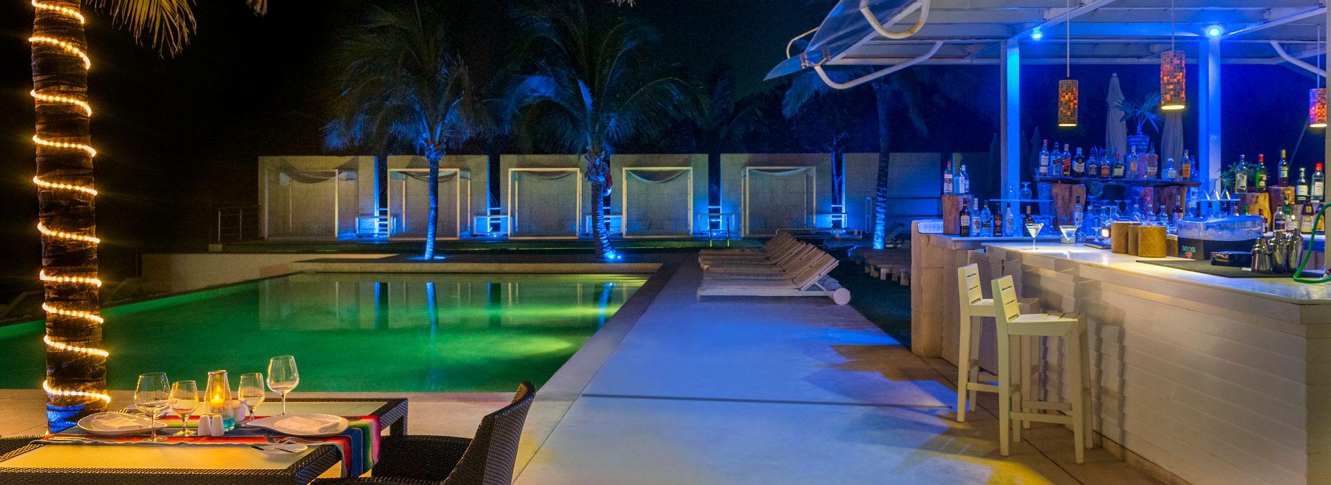 Pool bar Blue Diamond Luxury Boutique Hotel Riviera Maya Pool bar Blue Diamond Luxury Boutique Hotel Riviera Maya